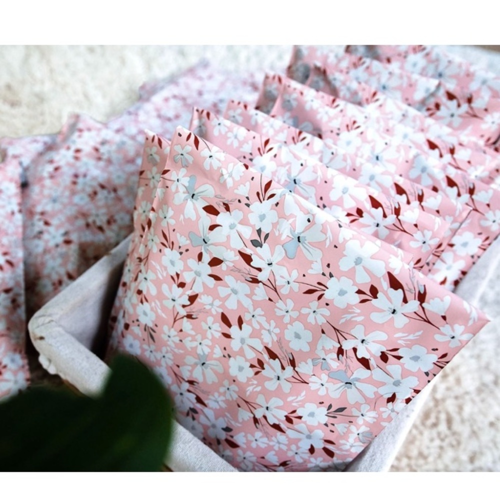 Set of 20 7.5"x10.5"  Spring Blossom Pink White Poly Mailers Seller Tools Pack - Picture 2 of 2